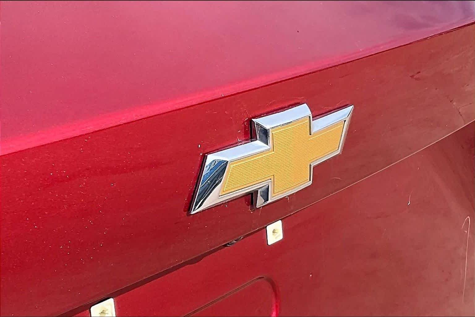Used 2021 CHERRY RED TINTCOAT Chevrolet LT image 29