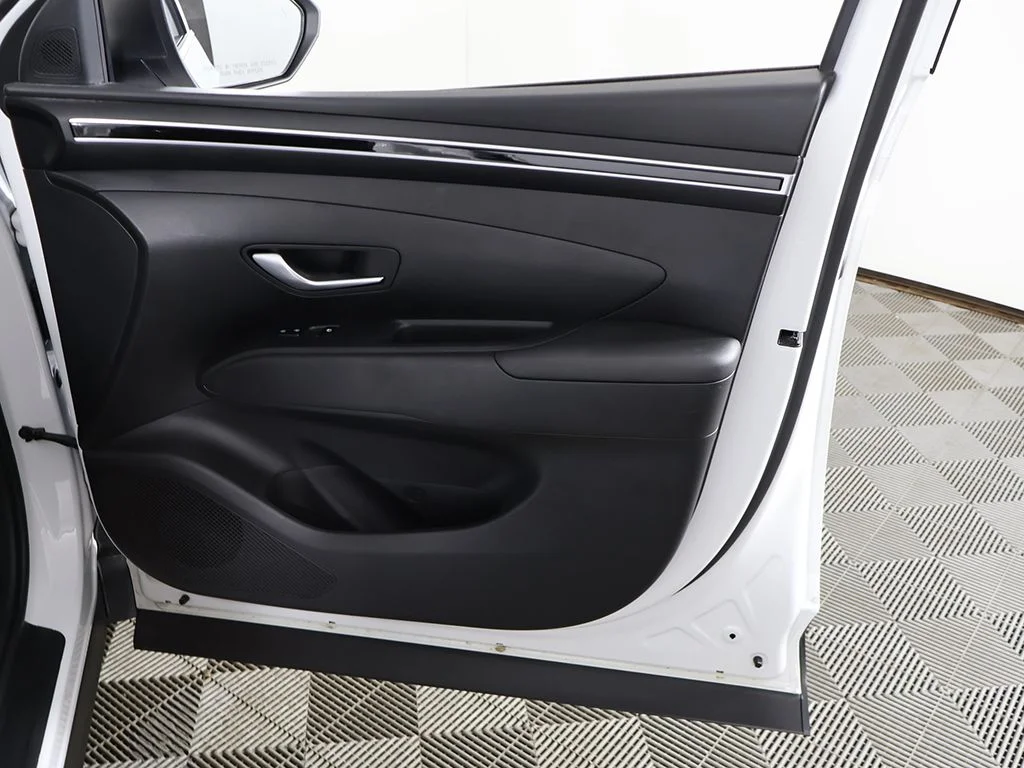 Used 2024 White Pearl Hyundai SEL image 22
