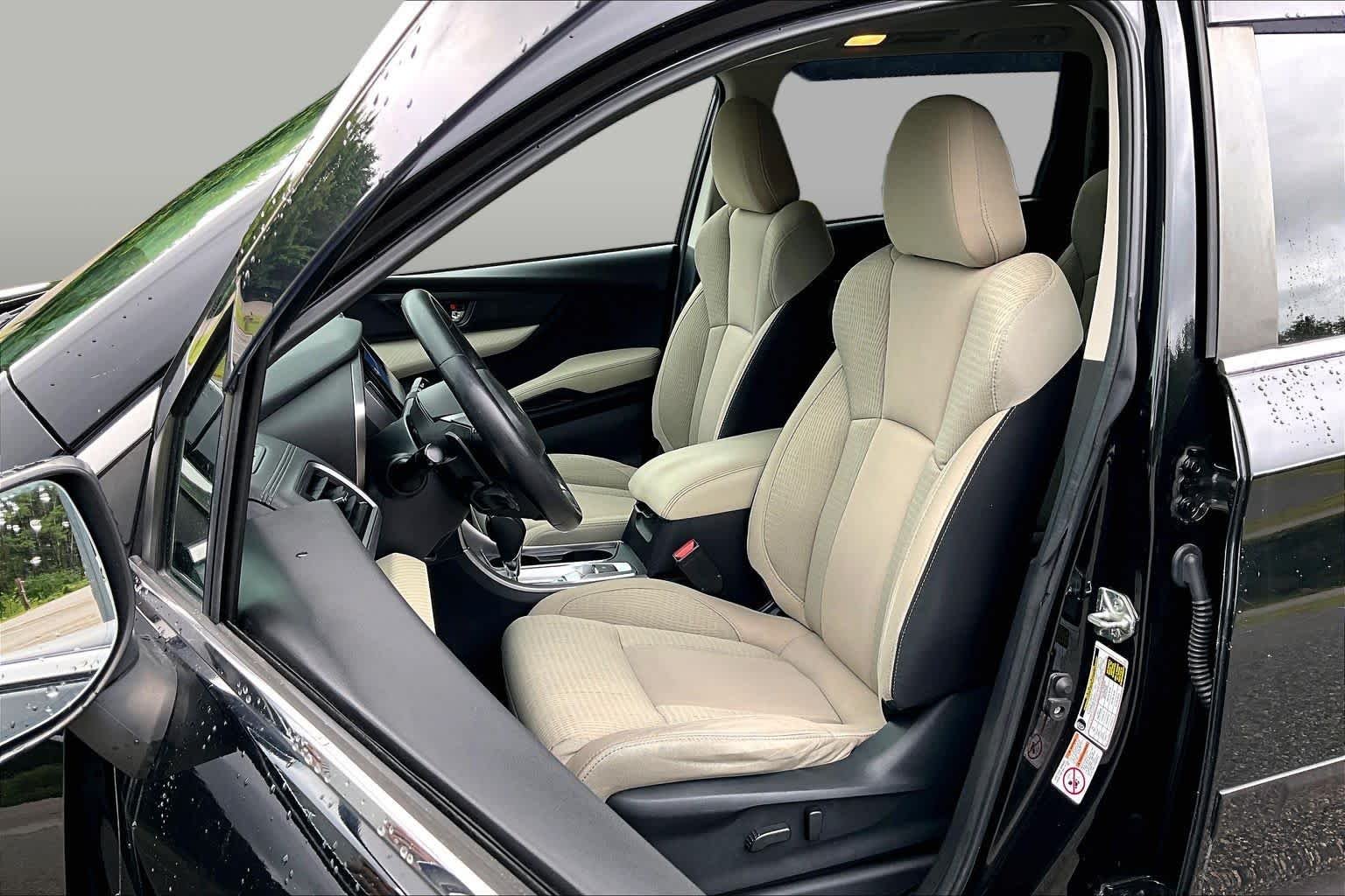 Used 2019 Crystal Black Silica Subaru Premium image 9
