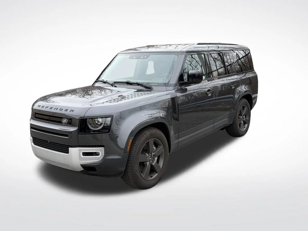 2024 Land Rover Defender 130 S P400's photo