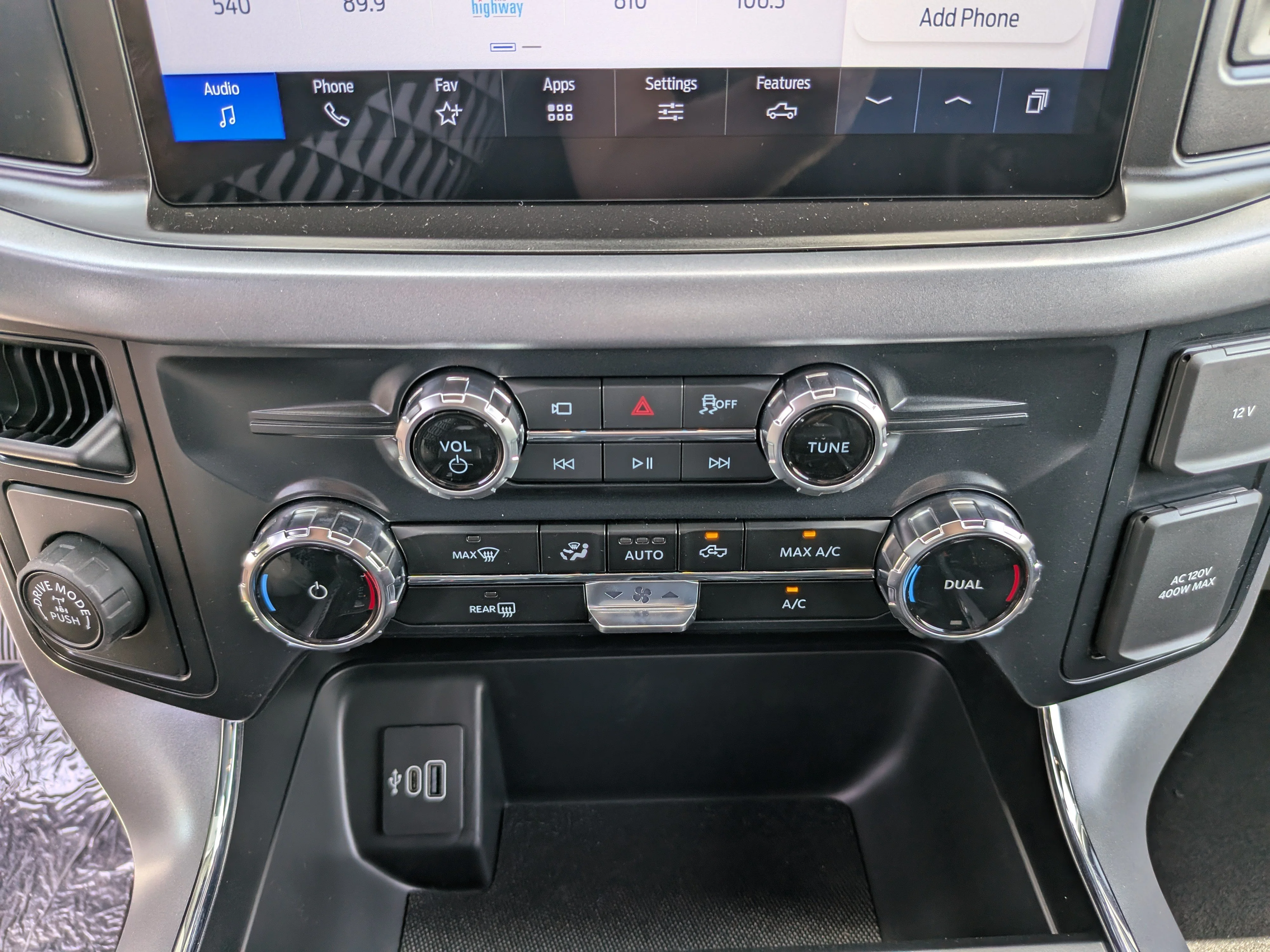 New 2026 Oxford White Ford XLT image 21