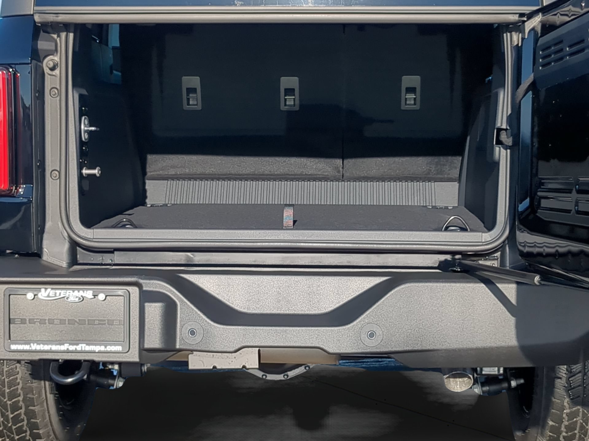 New 2026 Shadow Black Ford Outer Banks® image 43
