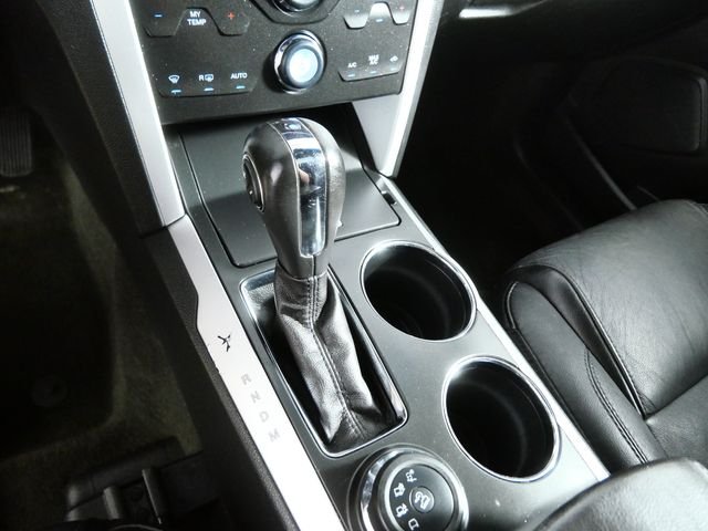 Used 2013 Black Ford XLT image 20