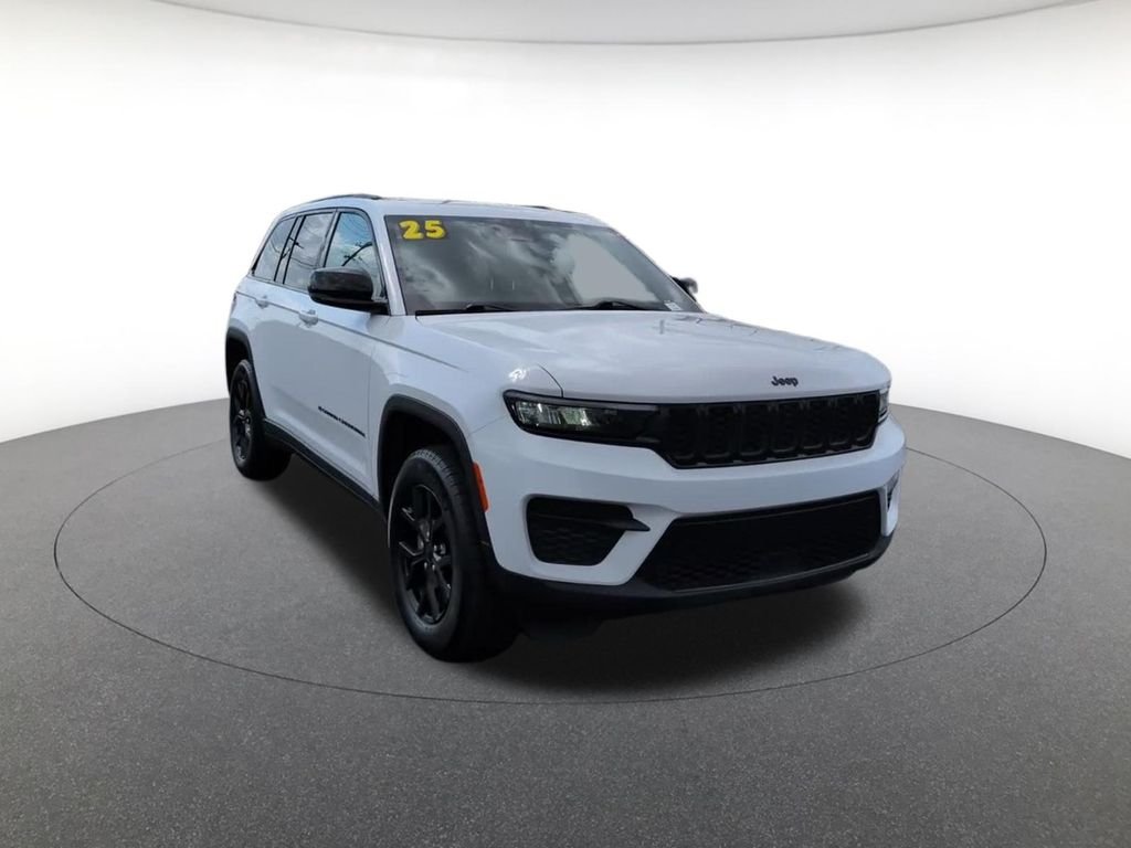 Certified Used 2025 White Jeep Altitude image 3
