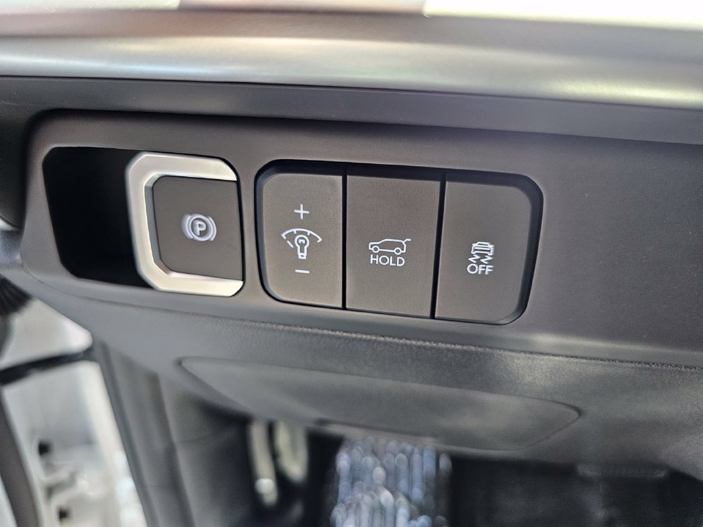 New 2026 White Hyundai SEL image 25