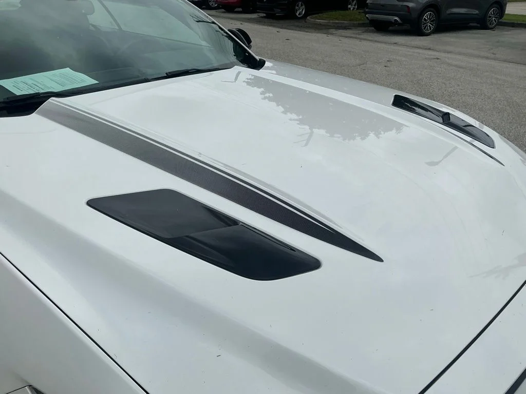 Used 2017 White Ford GT Premium image 22