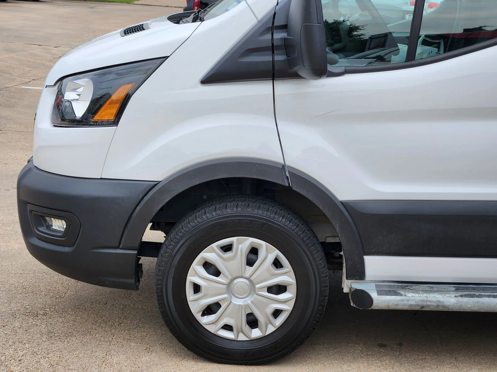 Used 2023 White Ford Base image 8