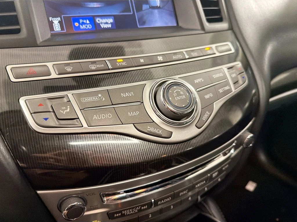 Used 2019 Liquid Platinum INFINITI LUXE image 17