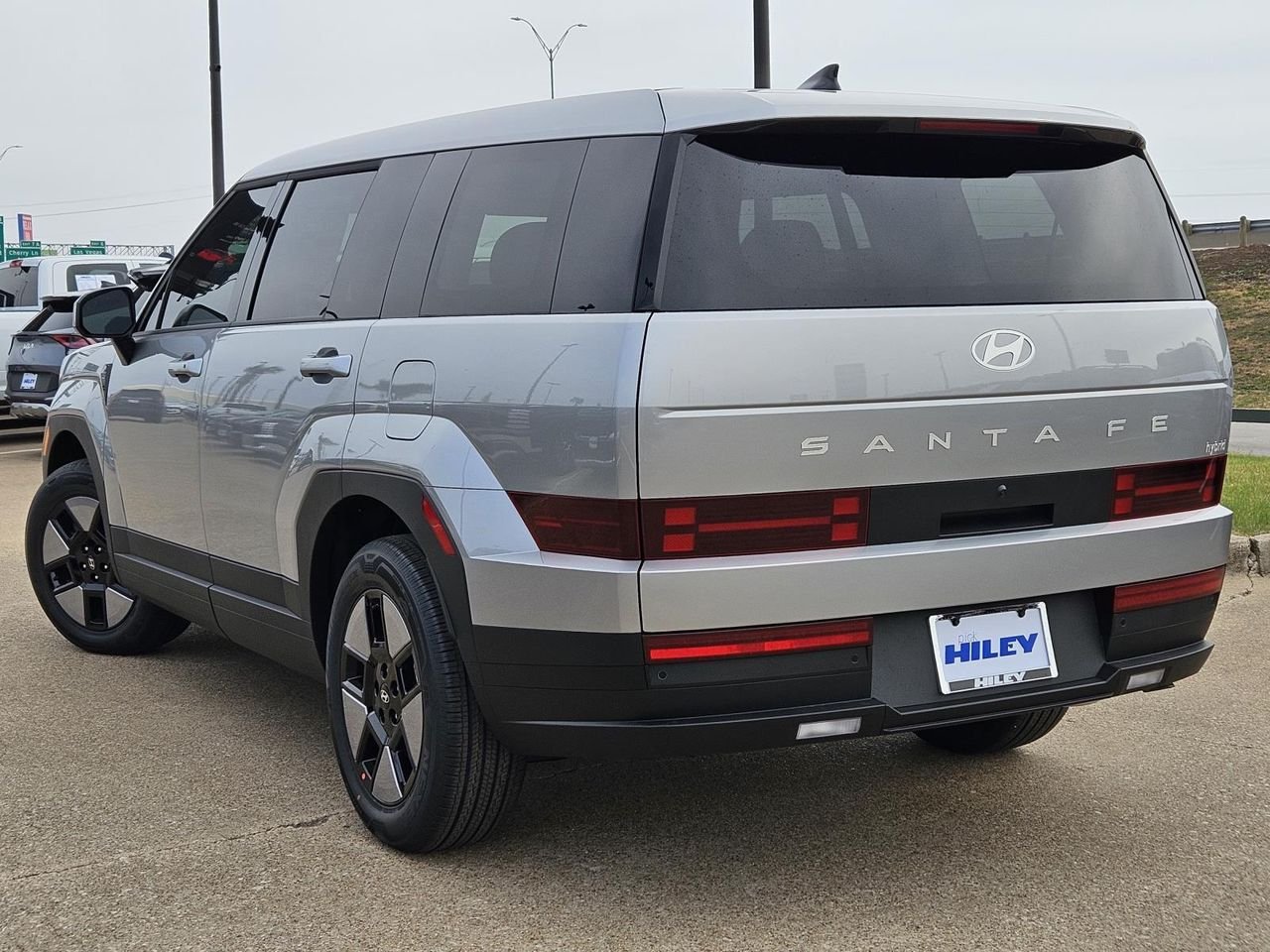 New 2026 Shimmering Silver Hyundai SE image 3
