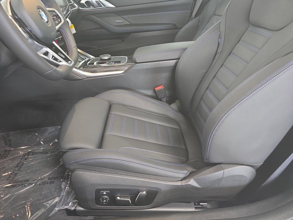 New 2027 Mineral White Metallic BMW M440i xDrive image 13