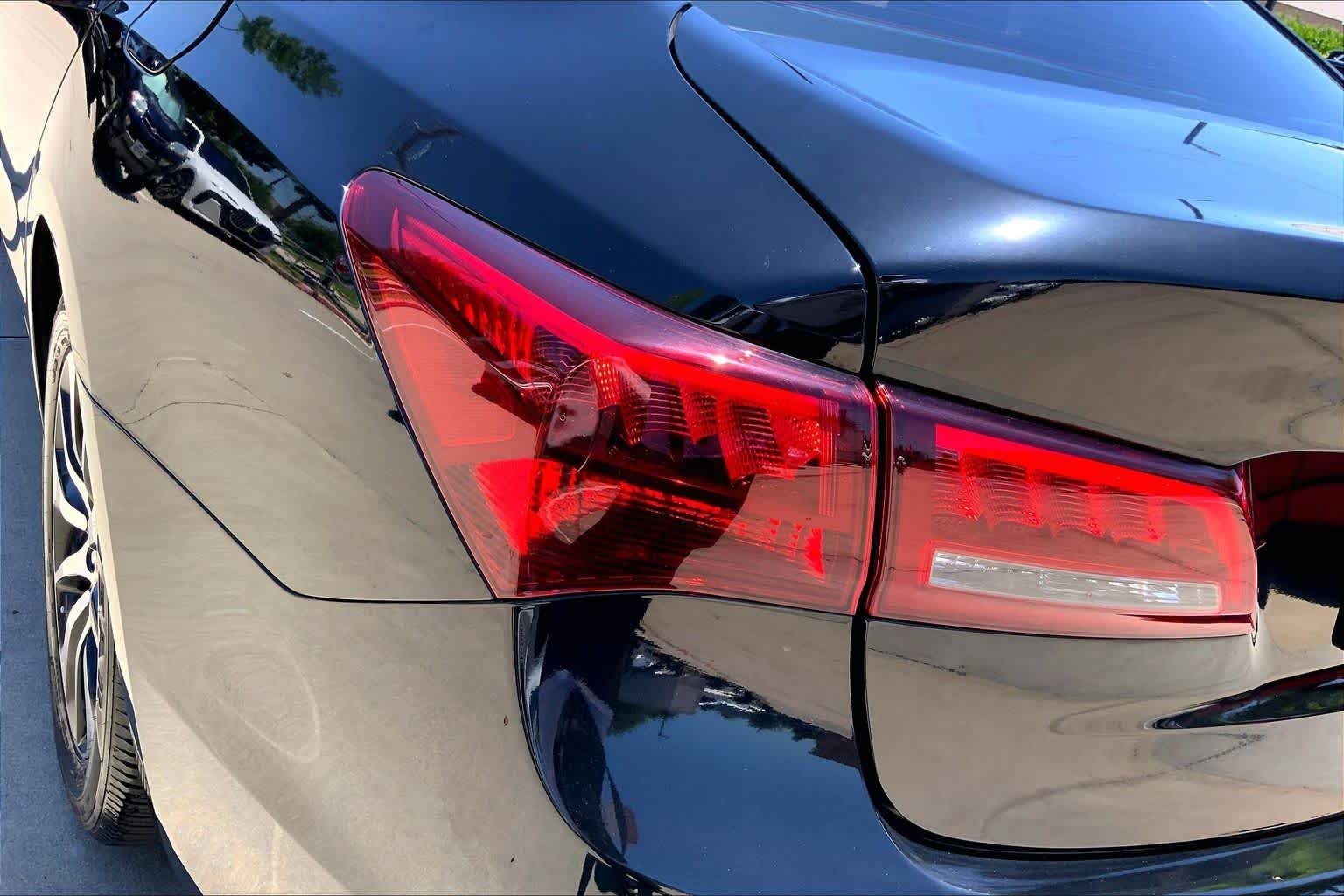 Used 2015 Black Copper Pearl Acura  image 27