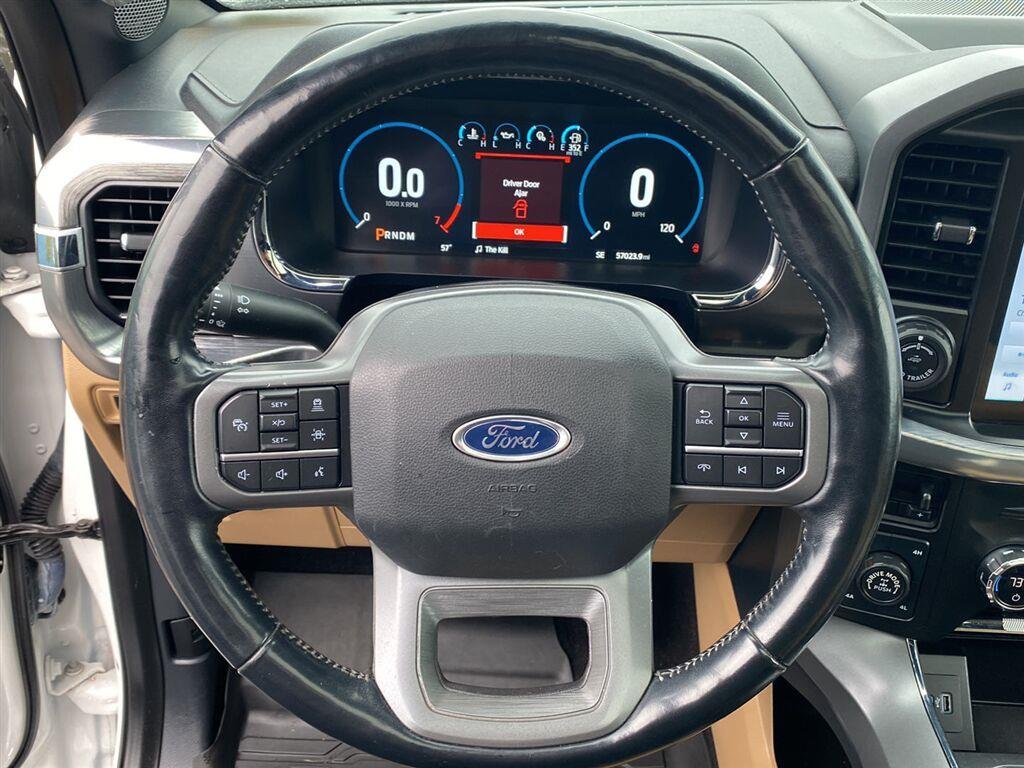 Used 2021 Star White Metallic Tri-Coat Ford LARIAT image 18