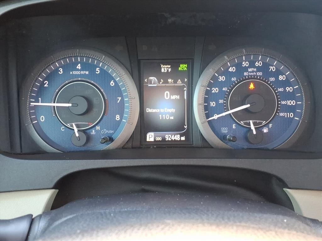 Used 2020 Beige Toyota XLE image 24