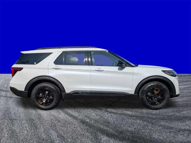 New 2026 Star White Metallic Tri-Coat Ford Tremor® image 3