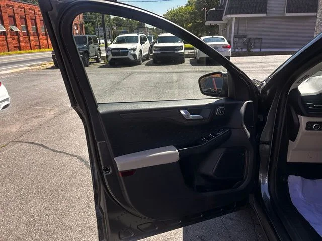 Used 2020 Gray Ford Titanium image 11