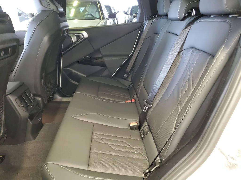 Used 2026 White BMW 30 xDrive image 11