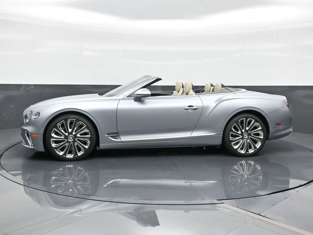 Certified Used 2022  Bentley V8 image 5