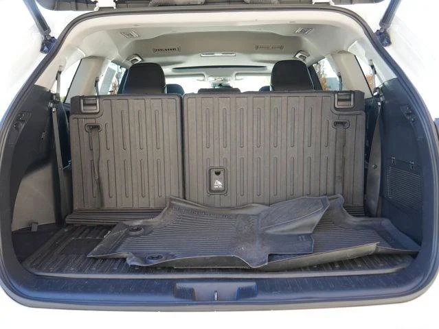 2022 Toyota Highlander XLE - Photo 6