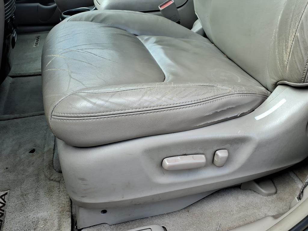 Used 2004 Green Toyota XLE image 20