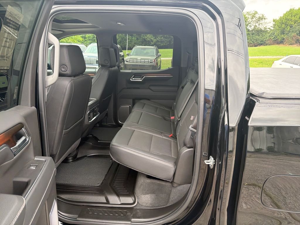 Used 2025 Black GMC Denali image 15