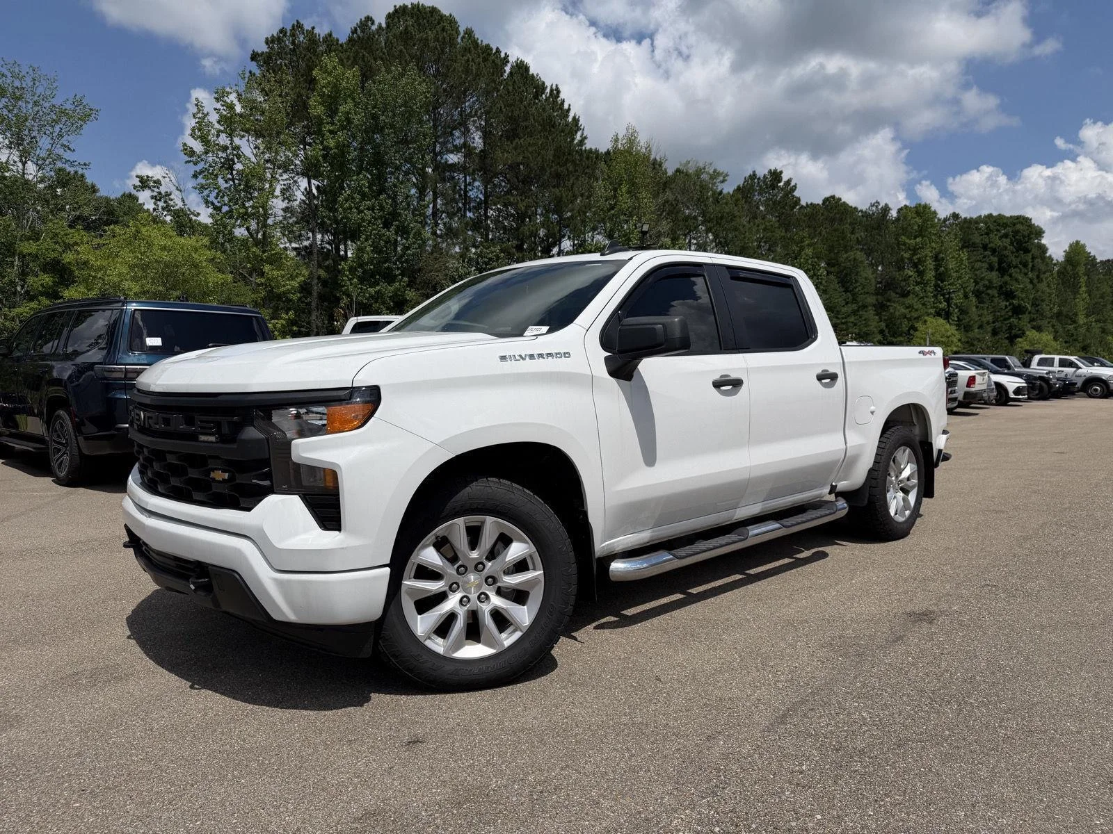 2022 Chevrolet Silverado 1500 Custom 4X4 Crew Cab Standard Box's photo