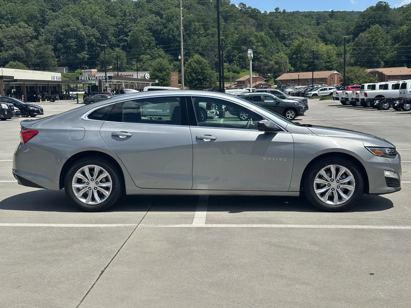Used 2023 Sterling Gray Metallic Chevrolet LT image 8