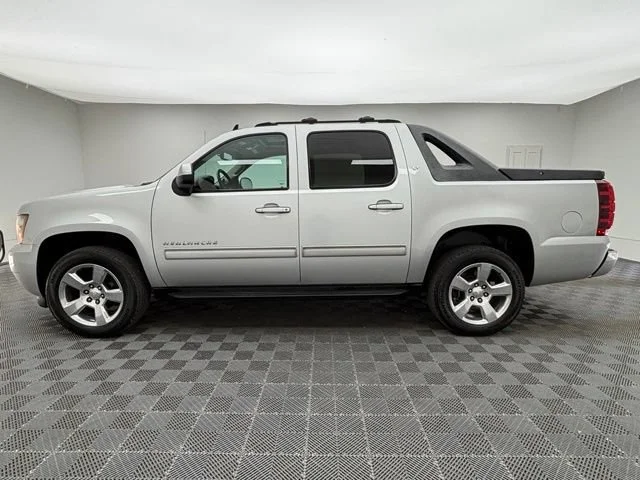 Used 2012 SILVER ICE METALLIC Chevrolet LT image 12
