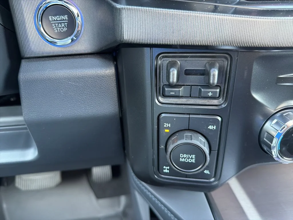 New 2026 Star White Metallic Tri-Coat Ford F-250® Platinum® image 20