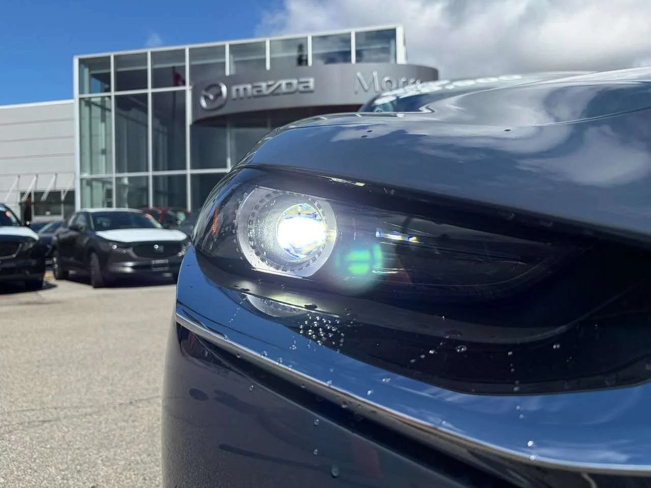 Used 2023  Mazda GS image 3