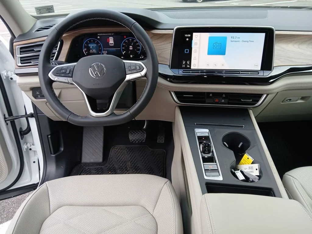 New 2026 White Volkswagen 2.0T SE image 13