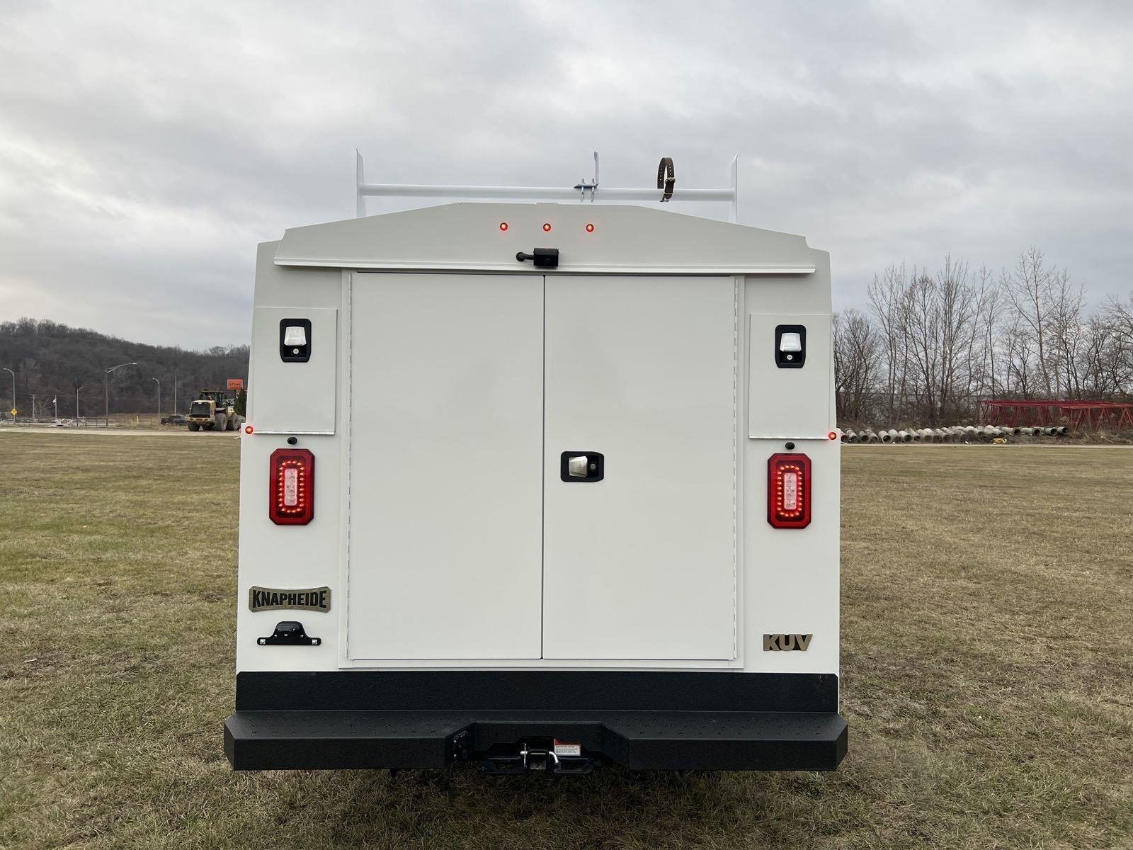 Used 2024 Oxford White Ford T350 AWD SRW image 3