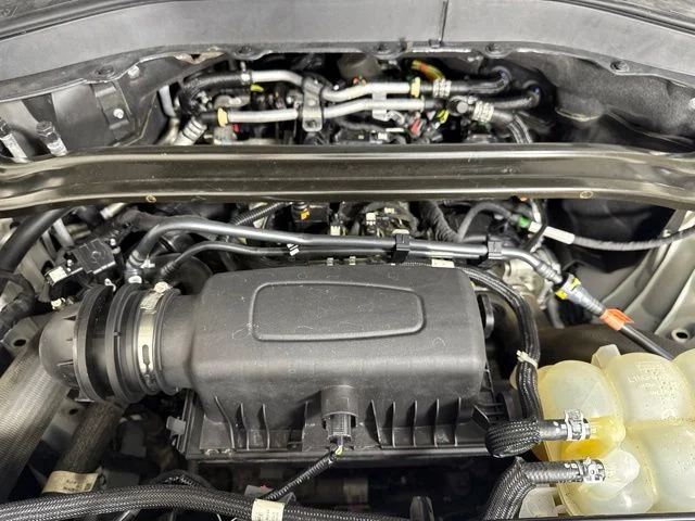 Used 2021 White Metallic Ford Limited image 9