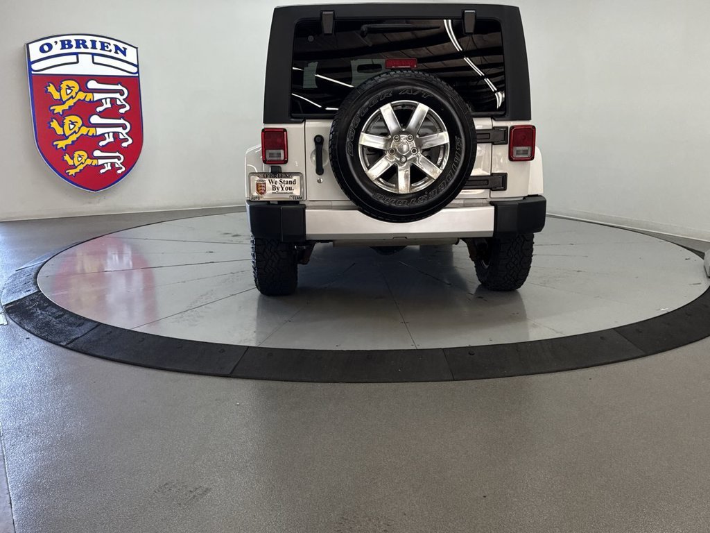 Used 2017 Bright White Clearcoat Jeep Unlimited Sahara image 11