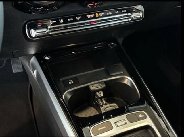 New 2026 Polar White Mercedes-Benz GLB 250 image 46