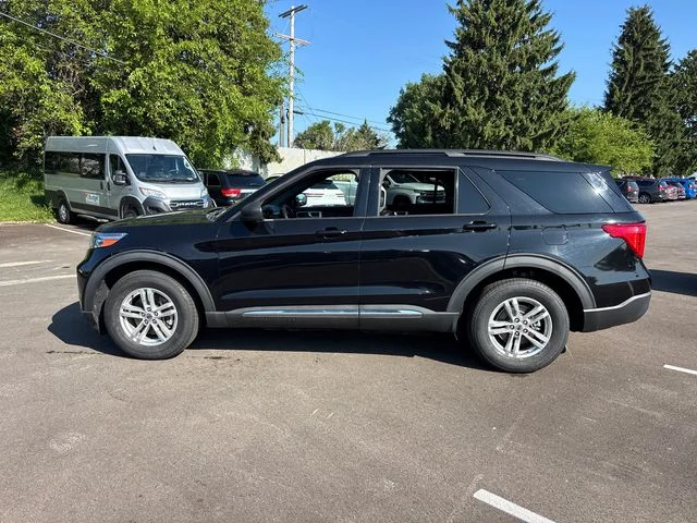 Used 2020 Black Ford XLT image 3
