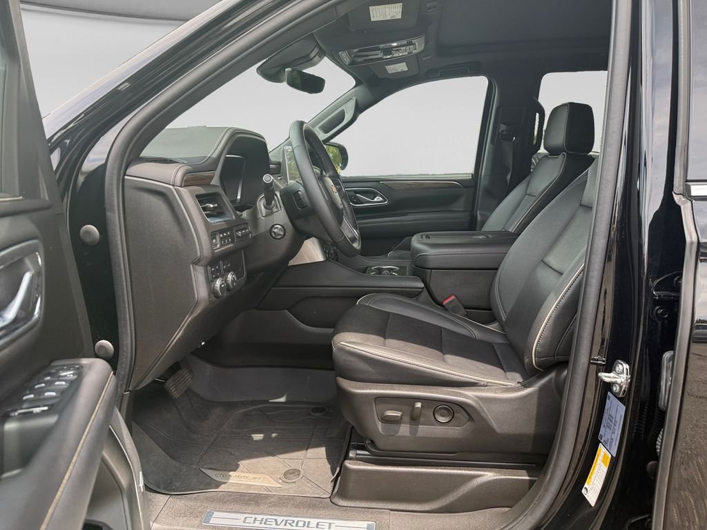 Used 2023 Black Chevrolet Premier image 10