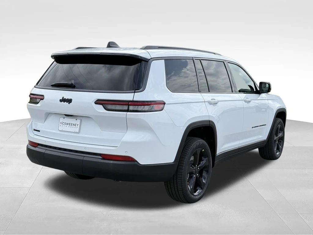 New 2026 Bright White Clear-Coat Exterior Paint Jeep Limited image 6