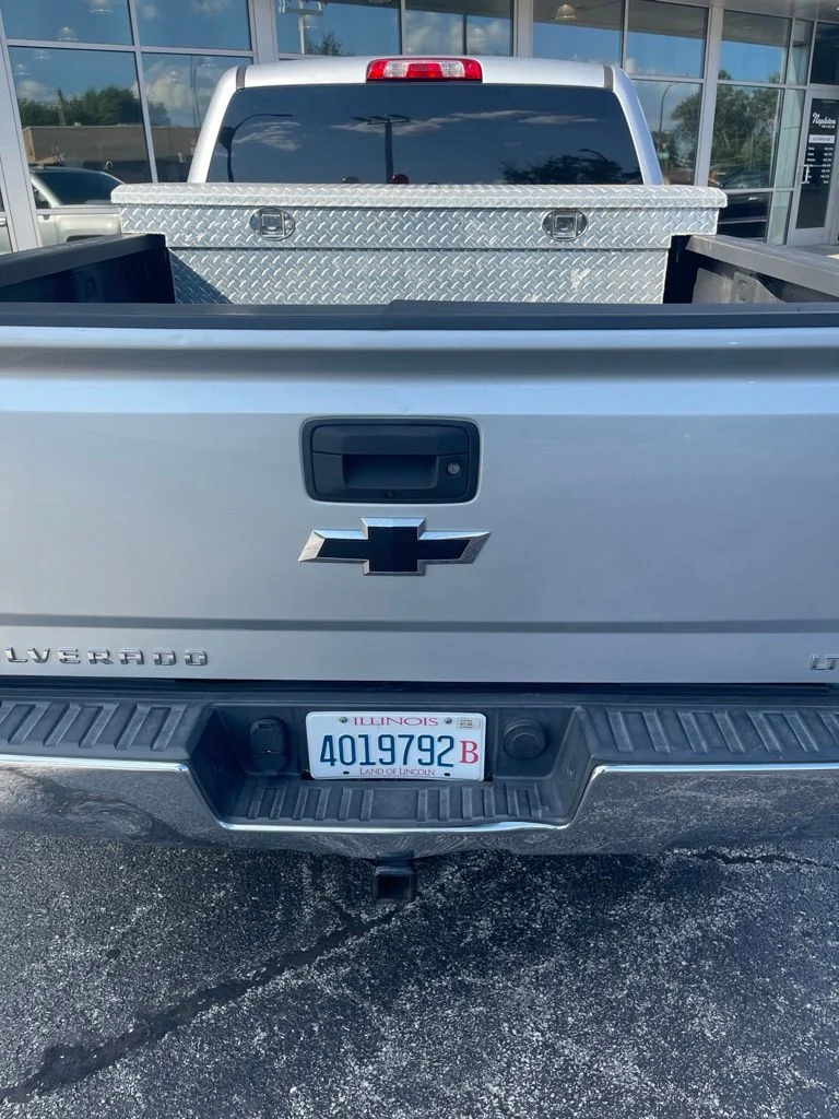 Used 2017 Silver Chevrolet LT image 3