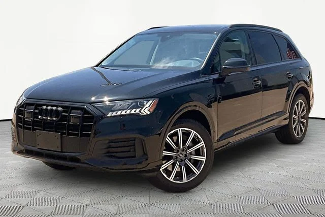 2023 Audi Q7 45 Premium Plus