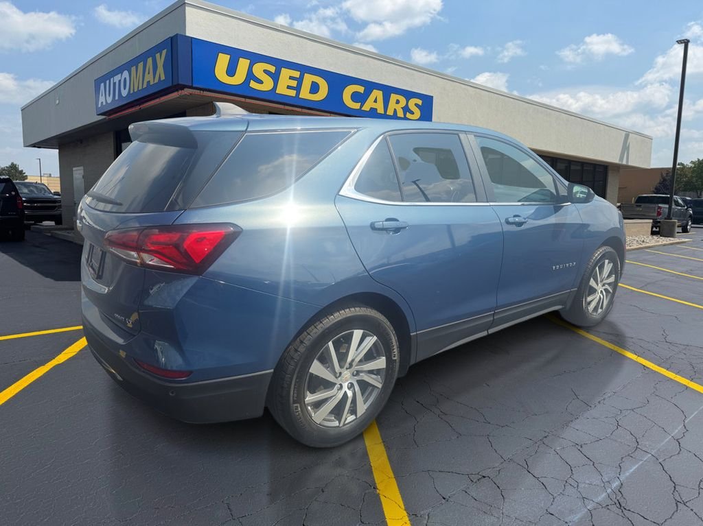 Used 2024 Lakeshore Blue Metallic Chevrolet LT image 5