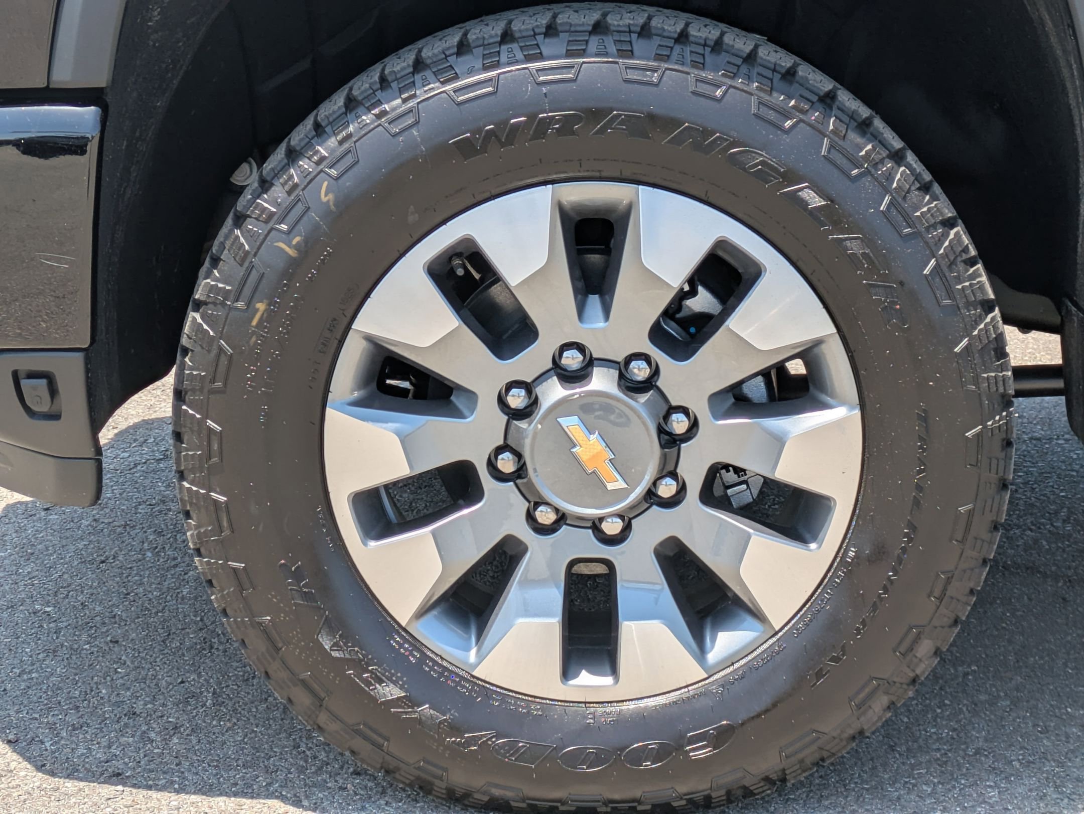 2025 Chevrolet Silverado 2500 HD Custom - Photo 9