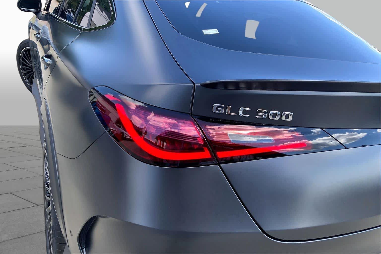 New 2027 MANUFAKTUR exclusive graphite grey magno Mercedes-Benz GLC 300 image 14