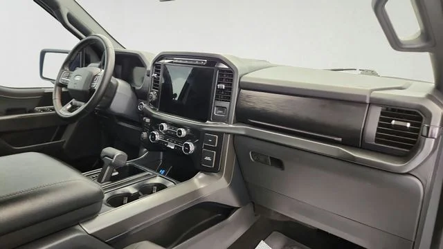 Certified Used 2024 Avalanche Ford XLT image 29