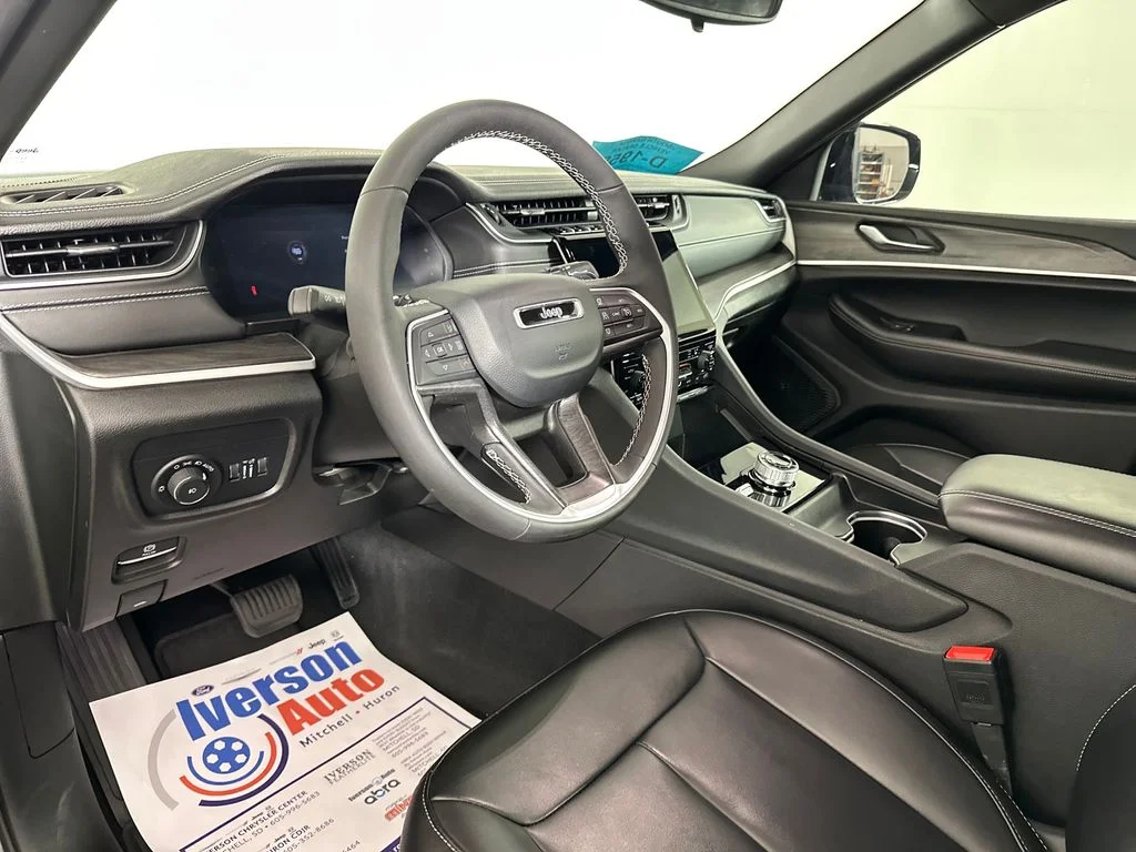 Used 2025 Black Jeep Limited image 17
