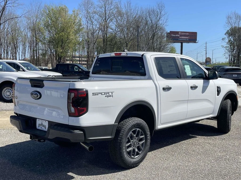 New 2026 Oxford White Ford XLT image 3