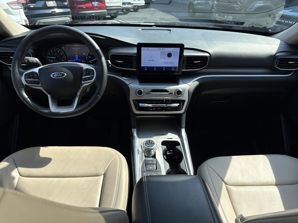 Used 2023 Black Ford XLT image 13