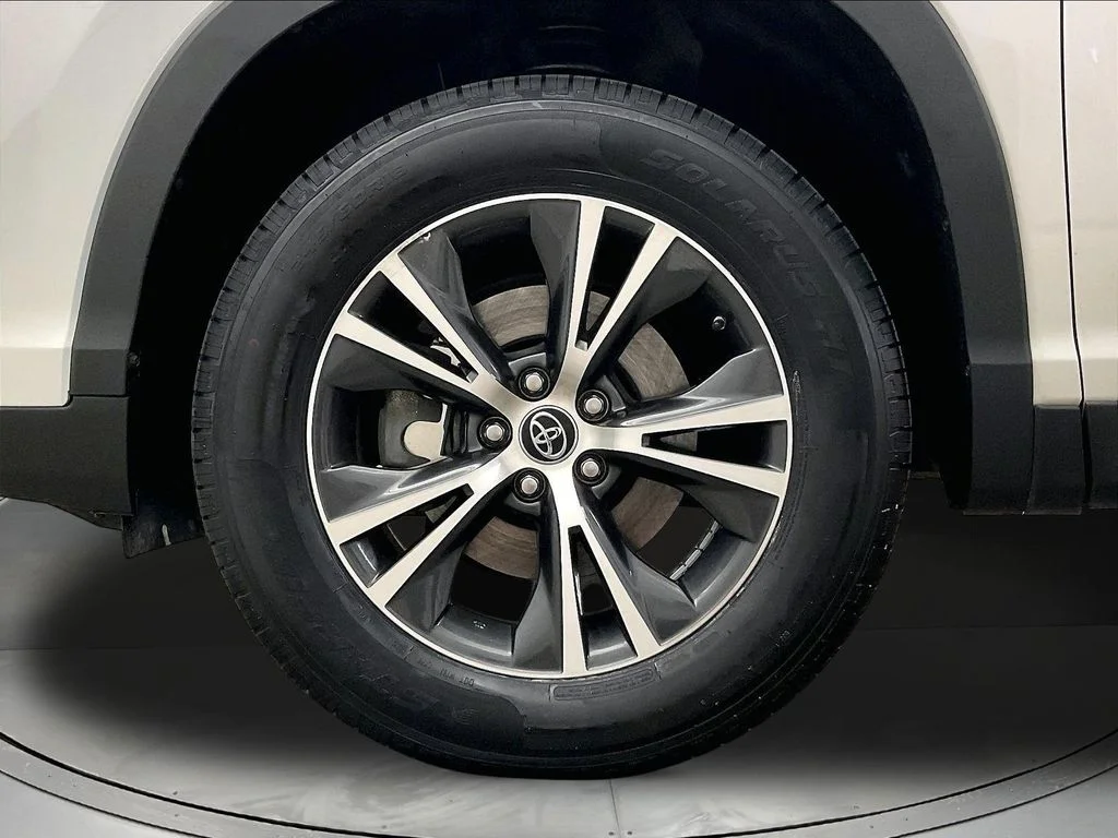 Certified Used 2019 White Toyota LE image 12