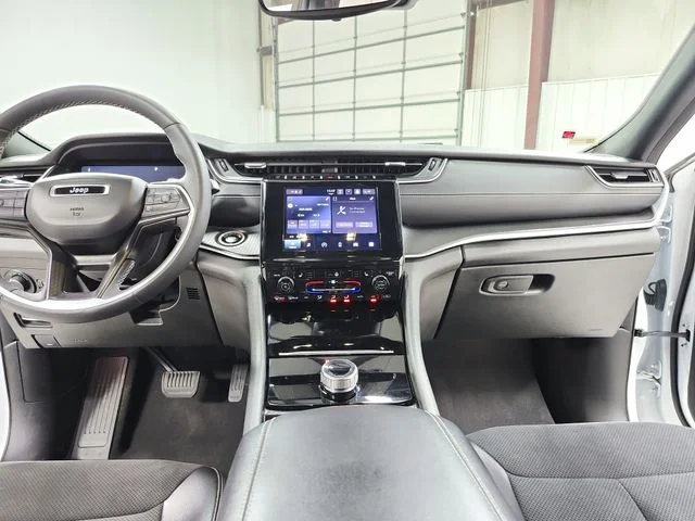 Used 2024 White Jeep Altitude X image 28