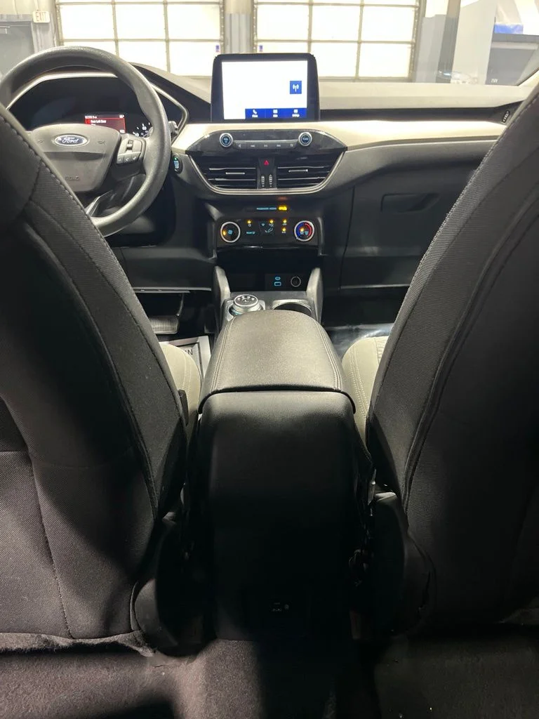 Used 2022 Gray Metallic Ford SE image 31