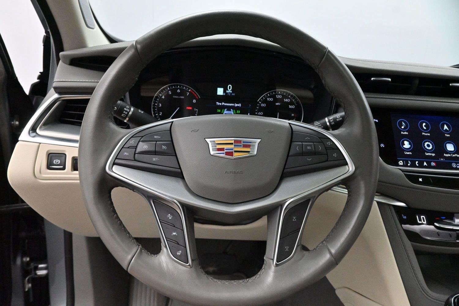 Used 2024 Argent Silver Metallic Cadillac Premium Luxury image 15